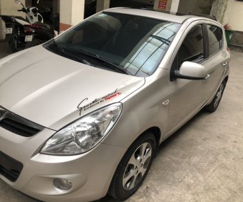 Hyundai i20 2009 - Bán xe Hyundai i20 đời 2009 màu vàng cát mới đi 39 ngàn cây số, giá 295 triệu đồng chẵn