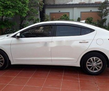 Hyundai Elantra 2019 - Cần bán lại xe Hyundai Elantra đời 2019, màu trắng giá cạnh tranh