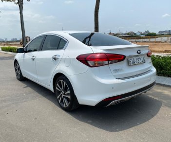 Kia Cerato 2.0 AT 2018 - Cần bán lại xe Kia Cerato 2.0 AT đời 2018, màu trắng, giá chỉ 599 triệu