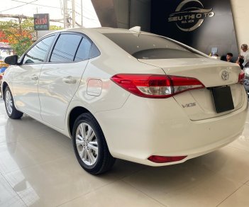 Toyota Vios 2019 - Bán xe giá ưu đãi với chiếc Toyota Vios E 1.5CVT đời 2019, màu trắng, giao xe nhanh