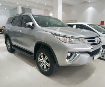 Toyota Fortuner 2.7V 2019 - Bán Toyota Fortuner 2.7V sản xuất năm 2019, màu bạc, xe cũ như mới