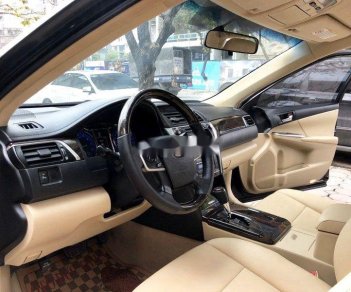 Toyota Camry   2015 - Cần bán lại xe Toyota Camry năm 2015, màu đen, giá tốt