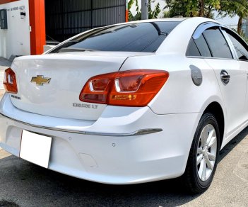 Chevrolet Cruze 2017 - Bán ô tô Chevrolet Cruze năm sản xuất 2017, màu trắng, giá chỉ 378 triệu