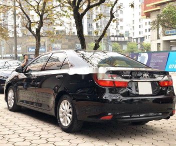 Toyota Camry   2015 - Cần bán lại xe Toyota Camry năm 2015, màu đen, giá tốt