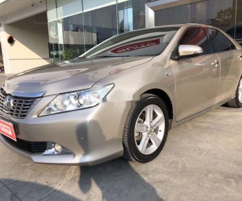 Toyota Camry   2014 - Cần bán xe Toyota Camry 2014, màu nâu, số tự động, 790tr