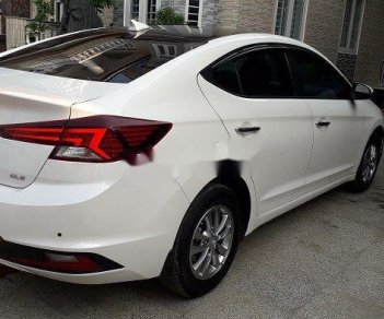 Hyundai Elantra 2019 - Cần bán lại xe Hyundai Elantra đời 2019, màu trắng giá cạnh tranh