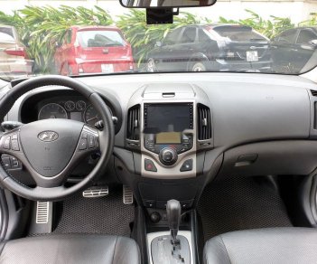 Hyundai i30   CW 1.6 AT   2010 - Cần bán lại xe Hyundai i30 CW 1.6 AT đời 2010, màu bạc, xe nhập chính chủ