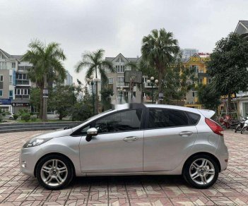 Ford Fiesta   2013 - Bán Ford Fiesta đời 2013, màu bạc, chính chủ  