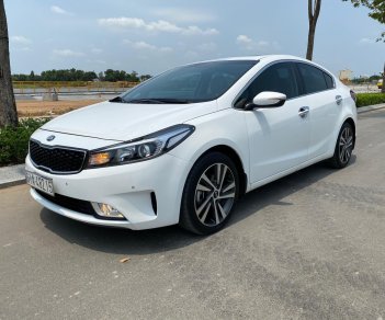 Kia Cerato 2.0 AT 2018 - Cần bán lại xe Kia Cerato 2.0 AT đời 2018, màu trắng, giá chỉ 599 triệu