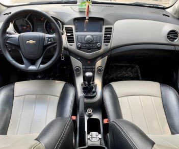 Chevrolet Cruze 2017 - Bán ô tô Chevrolet Cruze năm sản xuất 2017, màu trắng, giá chỉ 378 triệu