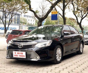 Toyota Camry   2015 - Cần bán lại xe Toyota Camry năm 2015, màu đen, giá tốt