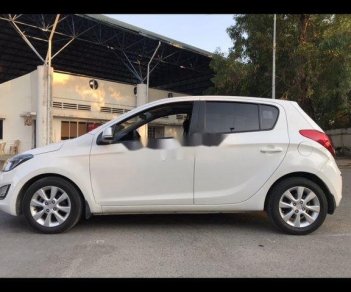 Hyundai i20 2013 - Cần bán xe Hyundai i20 năm 2013, màu trắng chính chủ