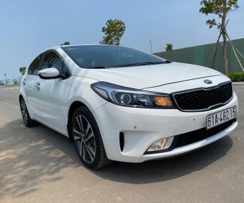 Kia Cerato 2.0 AT 2018 - Cần bán lại xe Kia Cerato 2.0 AT đời 2018, màu trắng, giá chỉ 599 triệu