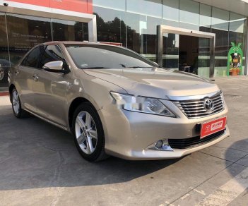 Toyota Camry   2014 - Cần bán xe Toyota Camry 2014, màu nâu, số tự động, 790tr