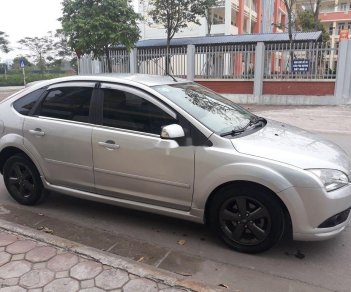 Ford Focus 2008 - Cần bán Ford Focus sản xuất 2008, màu bạc, 325 triệu