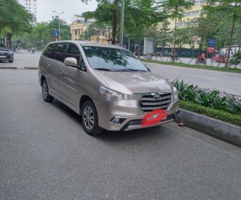 Toyota Innova 2016 - Cần bán gấp Toyota Innova năm sản xuất 2016, màu xám, giá chỉ 540 triệu