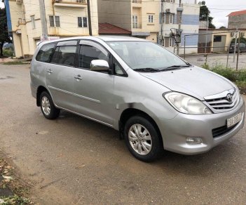 Toyota Innova   2011 - Cần bán lại xe Toyota Innova 2011, màu bạc chính chủ giá cạnh tranh