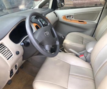 Toyota Innova 2012 - Bán Toyota Innova đời 2012, màu xám, giá chỉ 352 triệu