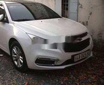 Chevrolet Cruze   2017 - Cần bán lại xe Chevrolet Cruze đời 2017, màu trắng