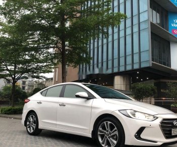 Hyundai Elantra 2018 - Bán Hyundai Elantra đời 2018, màu trắng, giá tốt