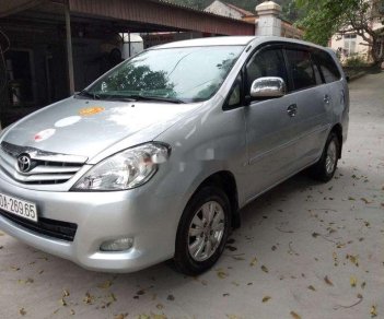 Toyota Innova 2010 - Bán Toyota Innova G MT năm 2010, màu bạc số sàn, giá tốt