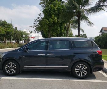 Kia Sedona 2016 - Bán Kia Sedona năm sản xuất 2016, màu đen