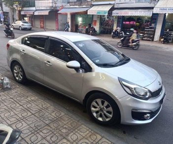 Kia Rio   2016 - Cần bán gấp Kia Rio 2016, màu bạc xe gia đình, giá tốt