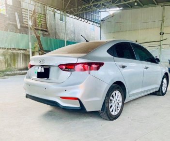 Hyundai Accent 2018 - Bán ô tô Hyundai Accent đời 2018, màu bạc