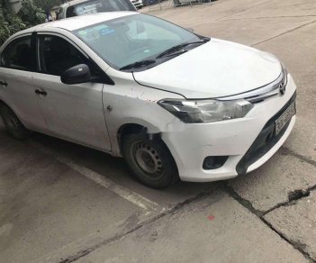 Toyota Vios 2015 - Bán Toyota Vios MT sản xuất năm 2015, màu trắng số sàn giá cạnh tranh