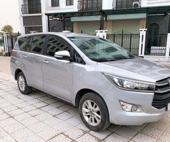 Toyota Innova 2016 - Cần bán lại xe Toyota Innova 2.0G AT đời 2016, màu bạc số tự động, 635 triệu