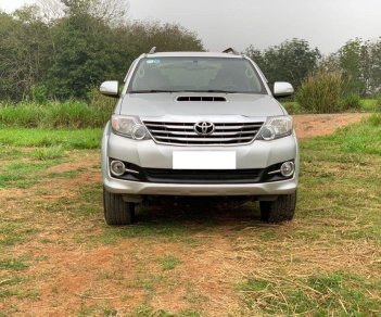 Toyota Fortuner 2015 - Cần bán Toyota Fortuner năm sản xuất 2015, màu bạc, nhập khẩu nguyên chiếc