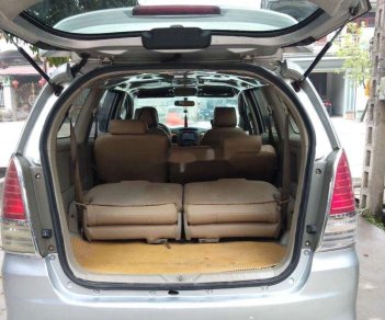 Toyota Innova 2010 - Bán Toyota Innova G MT năm 2010, màu bạc số sàn, giá tốt