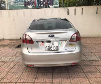 Ford Fiesta 2011 - Cần bán lại xe Ford Fiesta đời 2011, màu bạc giá cạnh tranh