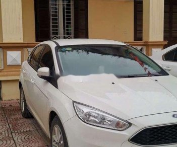 Ford Focus 2017 - Cần bán gấp Ford Focus đời 2017, màu trắng, giá 535tr