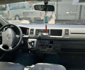 Toyota Hiace 2011 - Cần bán xe Toyota Hiace năm 2011, màu xám