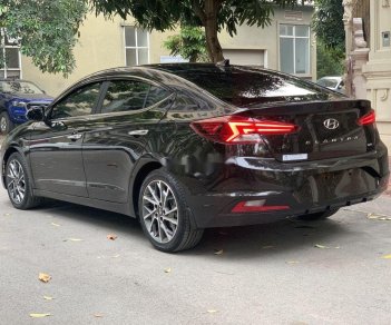 Hyundai Elantra 2.0AT  2019 - Cần bán Hyundai Elantra 2.0AT năm 2019 giá cạnh tranh