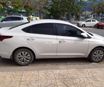 Hyundai Accent 2019 - Cần bán gấp Hyundai Accent đời 2019, màu trắng, xe nhập giá cạnh tranh