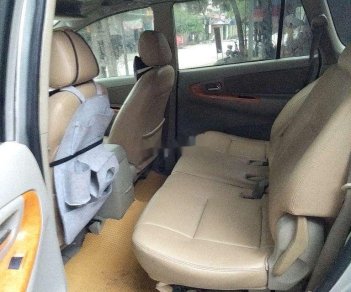 Toyota Innova 2010 - Bán Toyota Innova G MT năm 2010, màu bạc số sàn, giá tốt