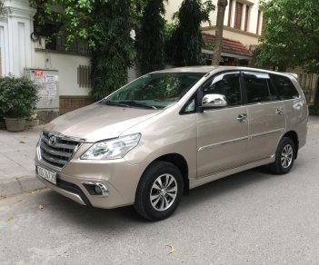 Toyota Innova 2014 - Chính chủ cần bán gấp chiếc Toyota Innova 2.0E sản xuất 2014, giá cạnh tranh