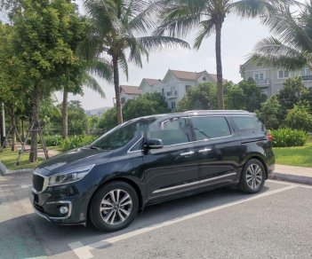 Kia Sedona 2016 - Bán Kia Sedona năm sản xuất 2016, màu đen