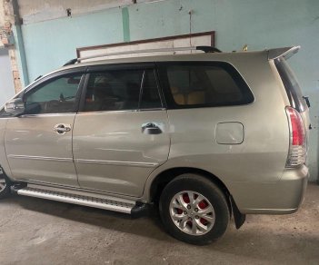 Toyota Innova G    2006 - Cần bán xe Toyota Innova G đời 2006, màu bạc, giá chỉ 260 triệu