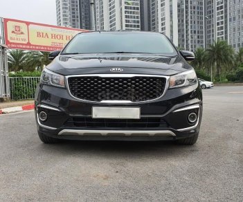 Kia Sedona 2018 - Cần bán gấp chiếc xe Kia Sedona đời 2018, màu đen, giá tốt