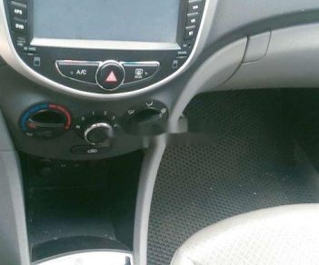 Hyundai Accent  Blue  2013 - Cần bán Hyundai Accent Blue sản xuất năm 2013, màu trắng, nhập khẩu số tự động, giá 375tr