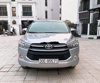 Toyota Innova 2016 - Cần bán lại xe Toyota Innova 2.0G AT đời 2016, màu bạc số tự động, 635 triệu