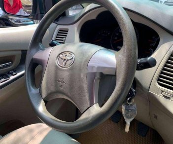 Toyota Innova 2015 - Bán Toyota Innova năm sản xuất 2015, màu bạc, giá 430tr