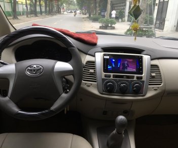 Toyota Innova 2014 - Chính chủ cần bán gấp chiếc Toyota Innova 2.0E sản xuất 2014, giá cạnh tranh