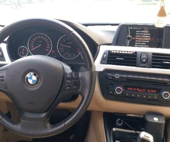 BMW 3 Series 320i   2014 - Cần bán lại xe BMW 3 Series 320i 2014, màu bạc, nhập khẩu chính chủ