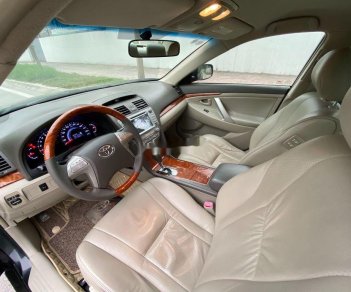 Toyota Camry 2010 - Bán Toyota Camry năm sản xuất 2010, màu đen