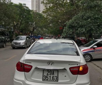 Hyundai Avante   2011 - Cần bán lại xe Hyundai Avante năm 2011, màu trắng, 275 triệu