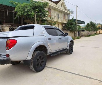 Mitsubishi Triton   2014 - Bán  Mitsubishi Triton đời 2014, màu trắng, nhập khẩu